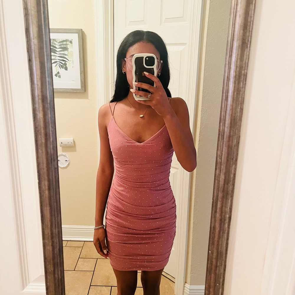 Elegant Pink Spaghetti Strap Dress